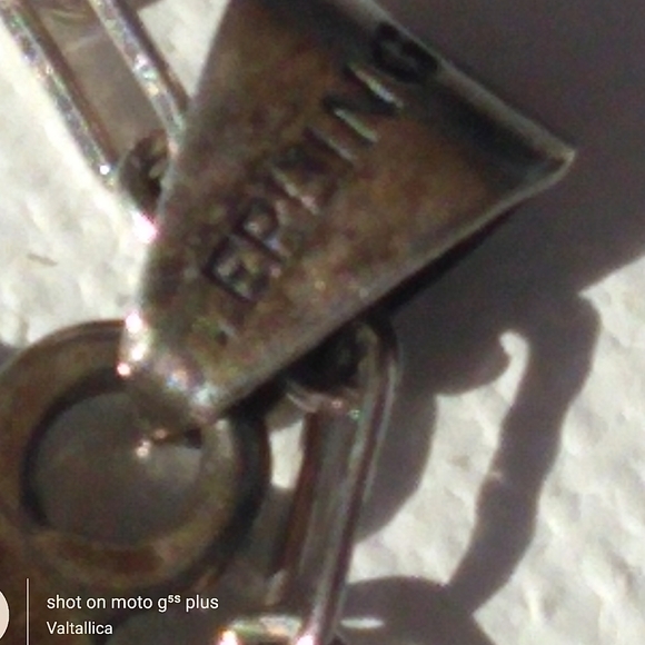 VTG Sterling Silver Oval Disc Cross Cut-Out Pendant Necklace - Picture 4 of 8